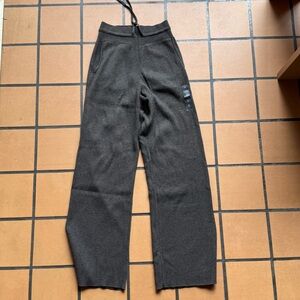 NWT Uniqlo Washable Knit Ribbed Pants